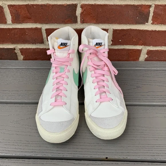 NEW-Nike Blazer Mid '77 Vintage Sneaker (men’s 9/women’s 10.5) NWOT - Picture 2 of 13